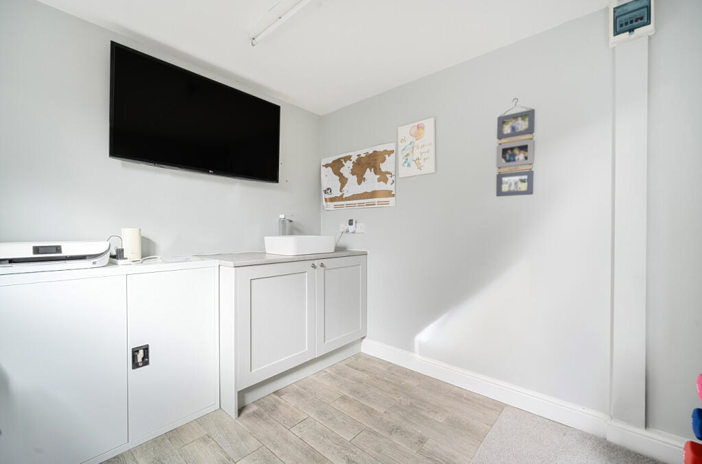 Additional image 14 of Manor Gardens, Warminster, BA12