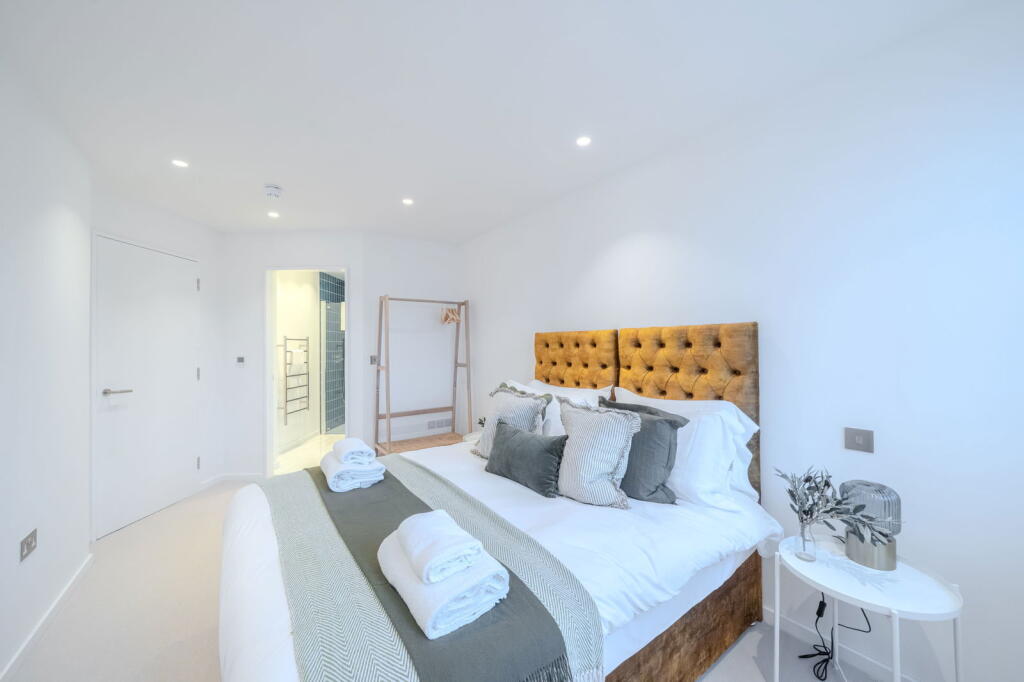 Additional image 24 of St James' Passage, Bath, BA1 1QS