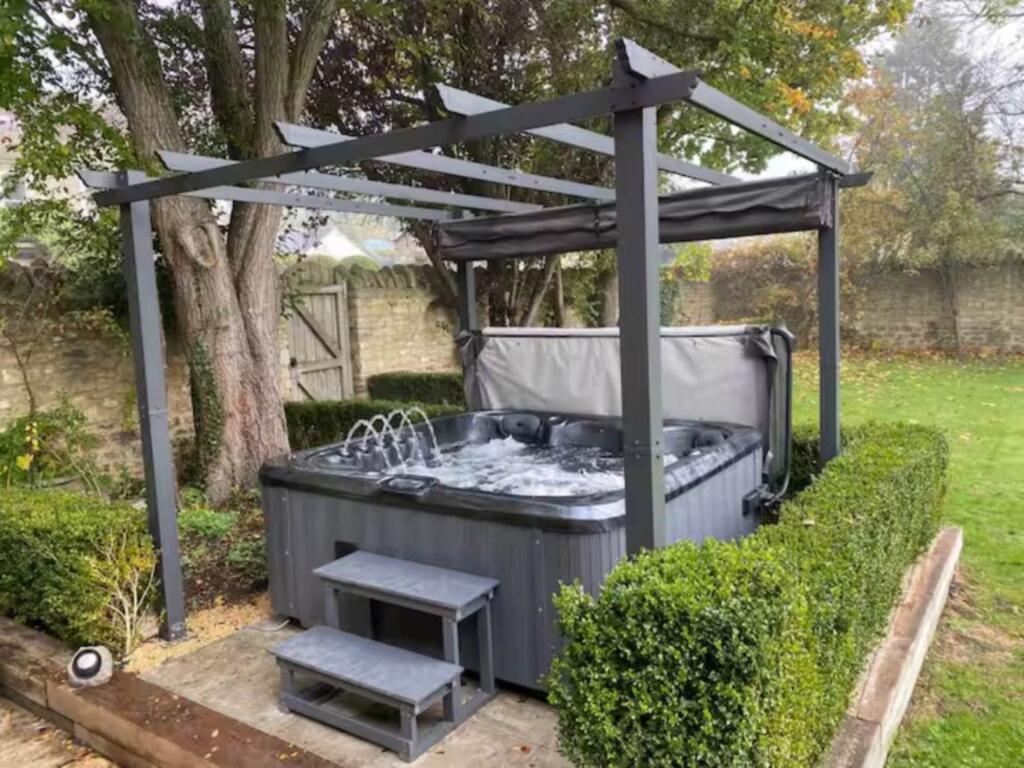 Additional image 25 of The Square, Wellow