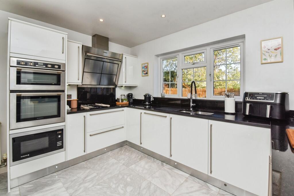 Additional image 19 of Styles Avenue, Frome