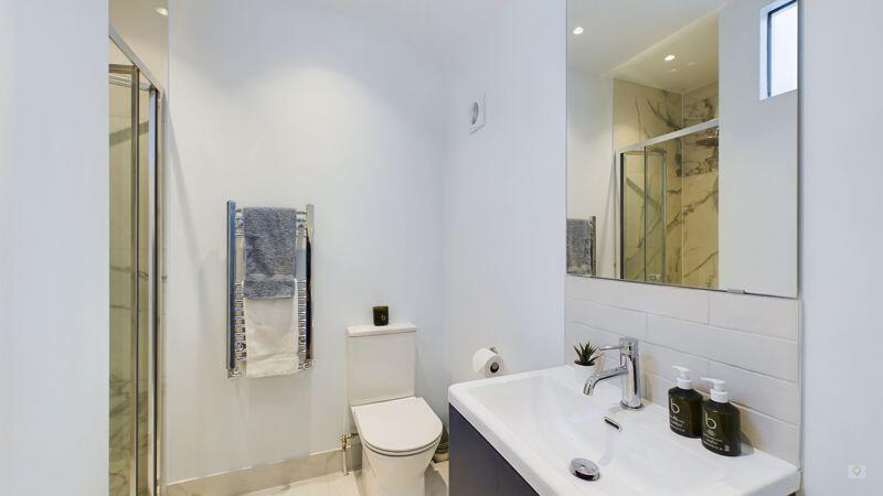 Additional image 4 of Room 2, 73 Sherborne Road, Yeovil