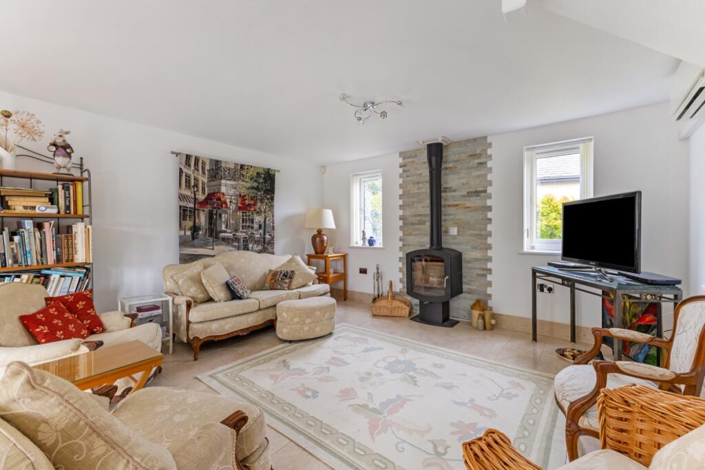 Additional image 23 of Higher Brooks, Street