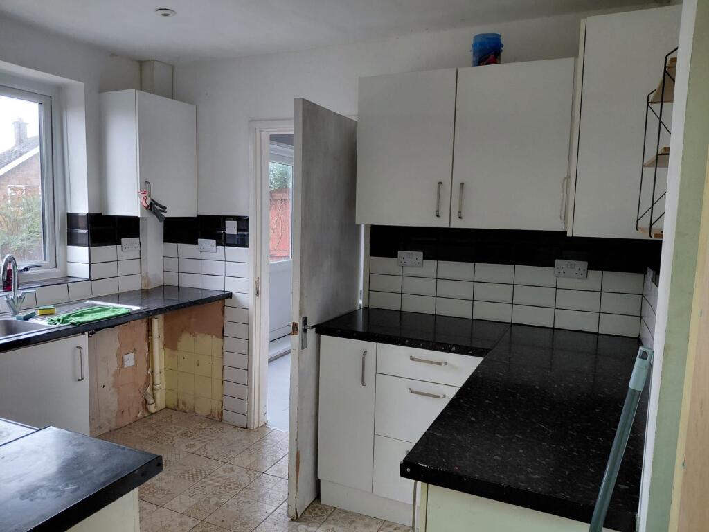 Southcrest Road, Redditch, B98 photo 4