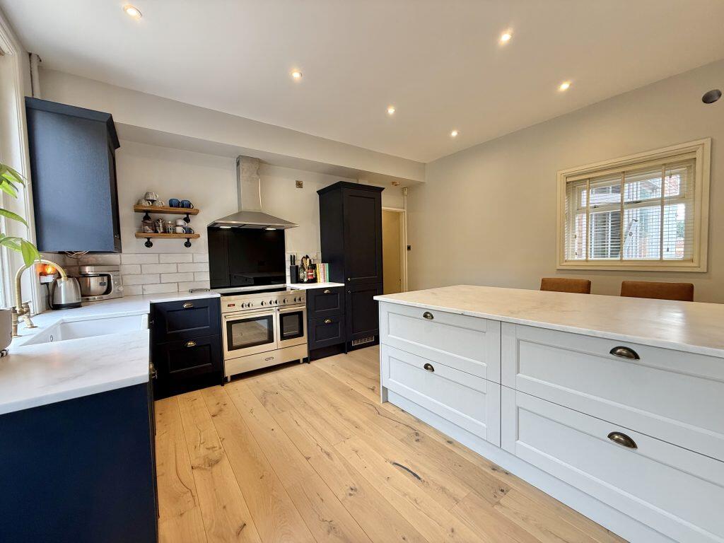 Additional image 18 of Grove Avenue, Yeovil, Somerset, BA20