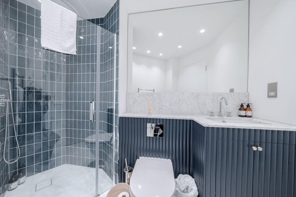 Additional image 22 of St James' Passage, Bath, BA1 1QS