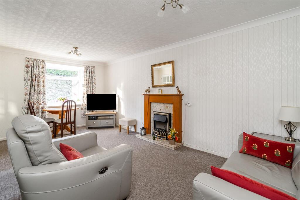 Additional image 4 of Hartlebury Close, Dorridge, Solihull