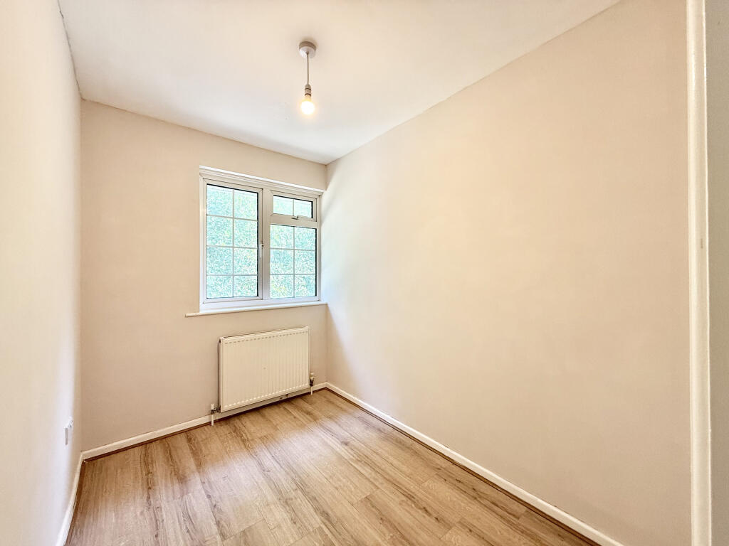 Additional image 14 of Holly Tree Walk, Yeovil, Somerset