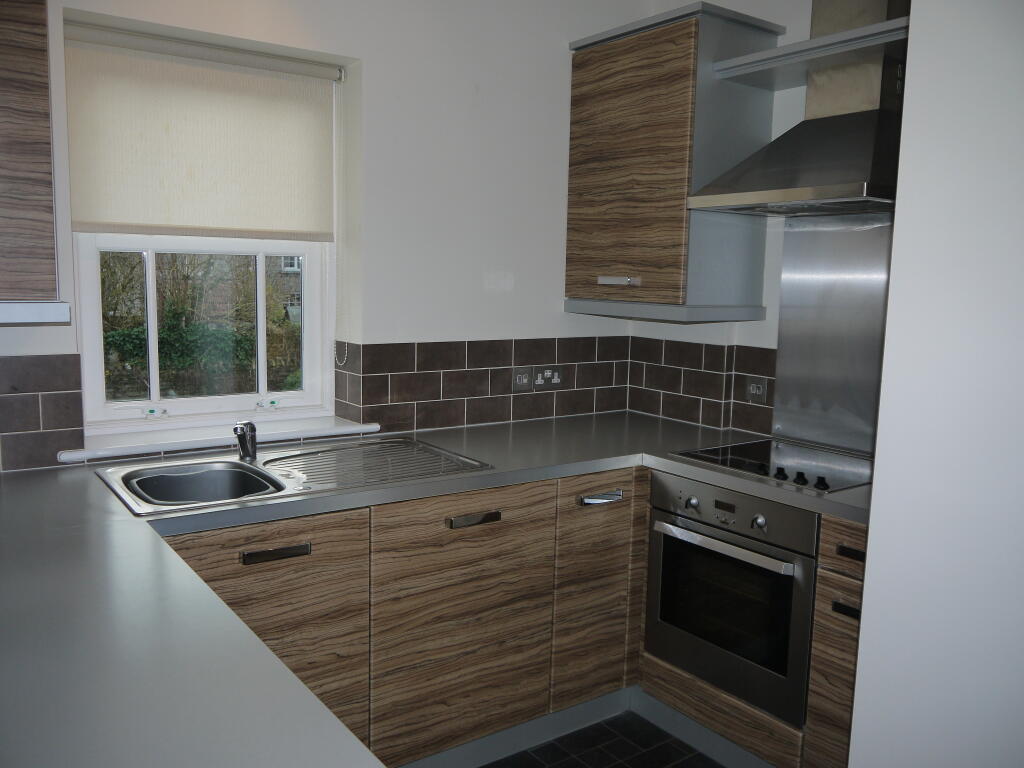 Additional image 5 of The Cross, Street