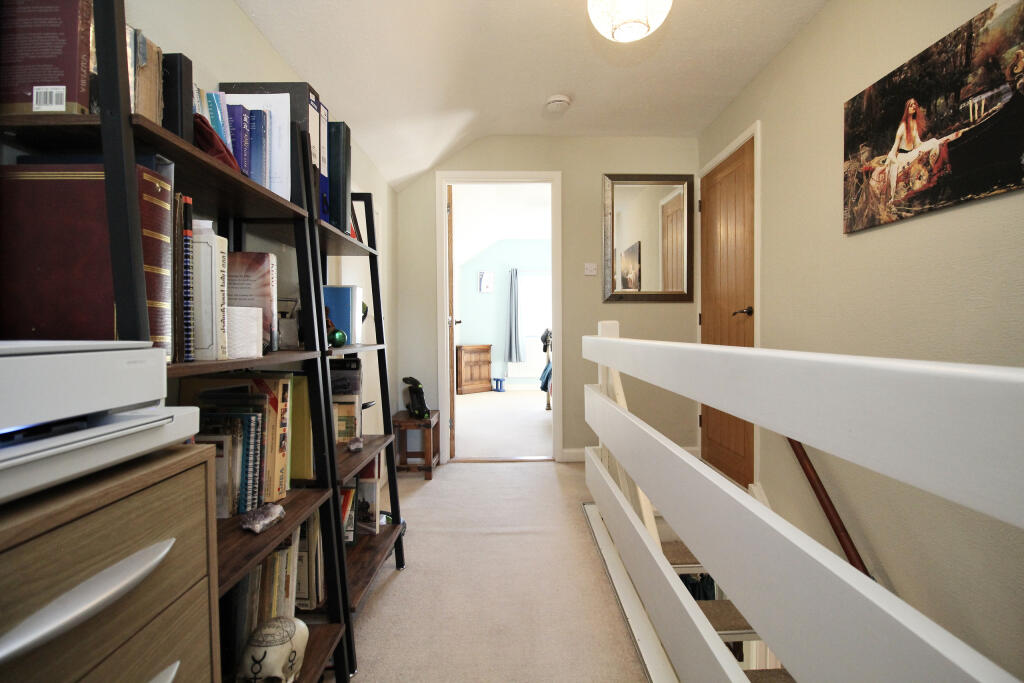 Additional image 16 of Oriel Road, Street