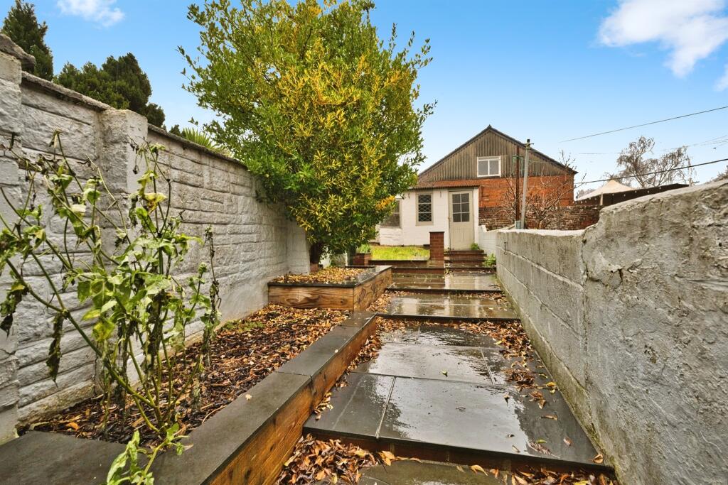 Additional image 9 of Huish, YEOVIL