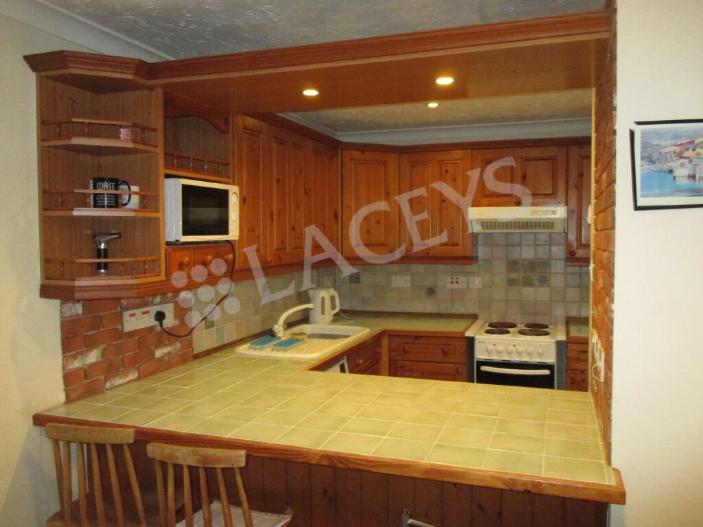 Additional image 10 of Flat 13, Blackdown House, Sparrow Road, Yeovil, Somerset, BA21 4BT