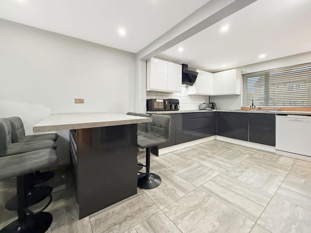 Additional image 8 of Newleaze, Hilperton, BA14