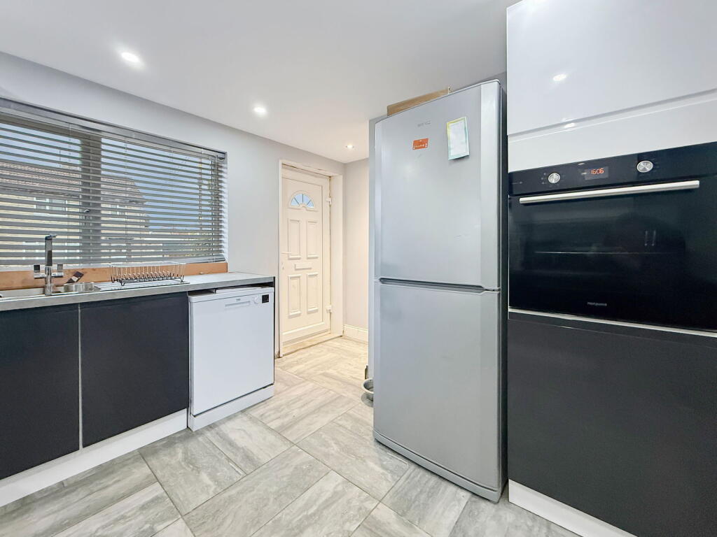 Additional image 6 of Newleaze, Hilperton, BA14