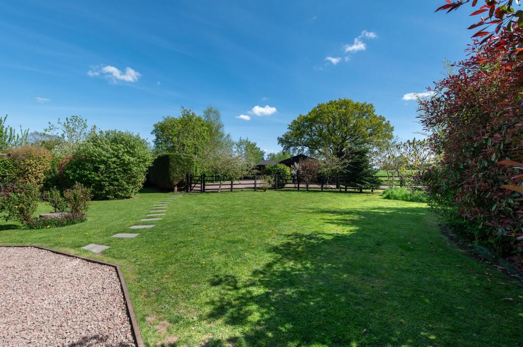 Additional image 17 of The Crescent, Salters Lane, Wootton Wawen, Henley-in-Arden, Warwickshire, B95