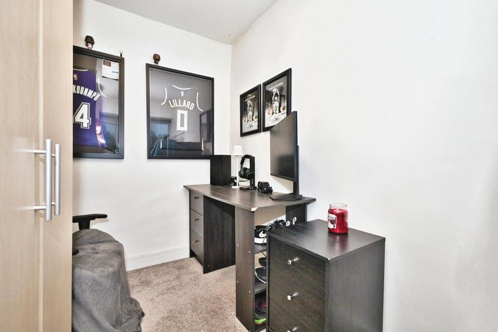 Additional image 7 of Huish, YEOVIL