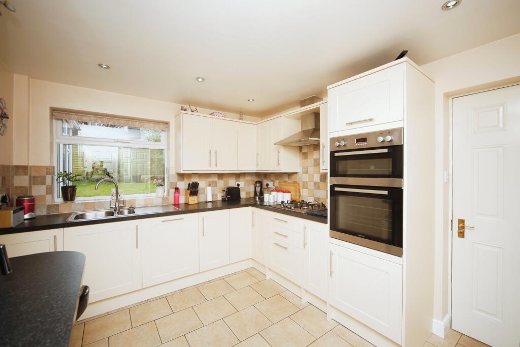 Additional image 7 of Charlecote Close, Redditch, B98