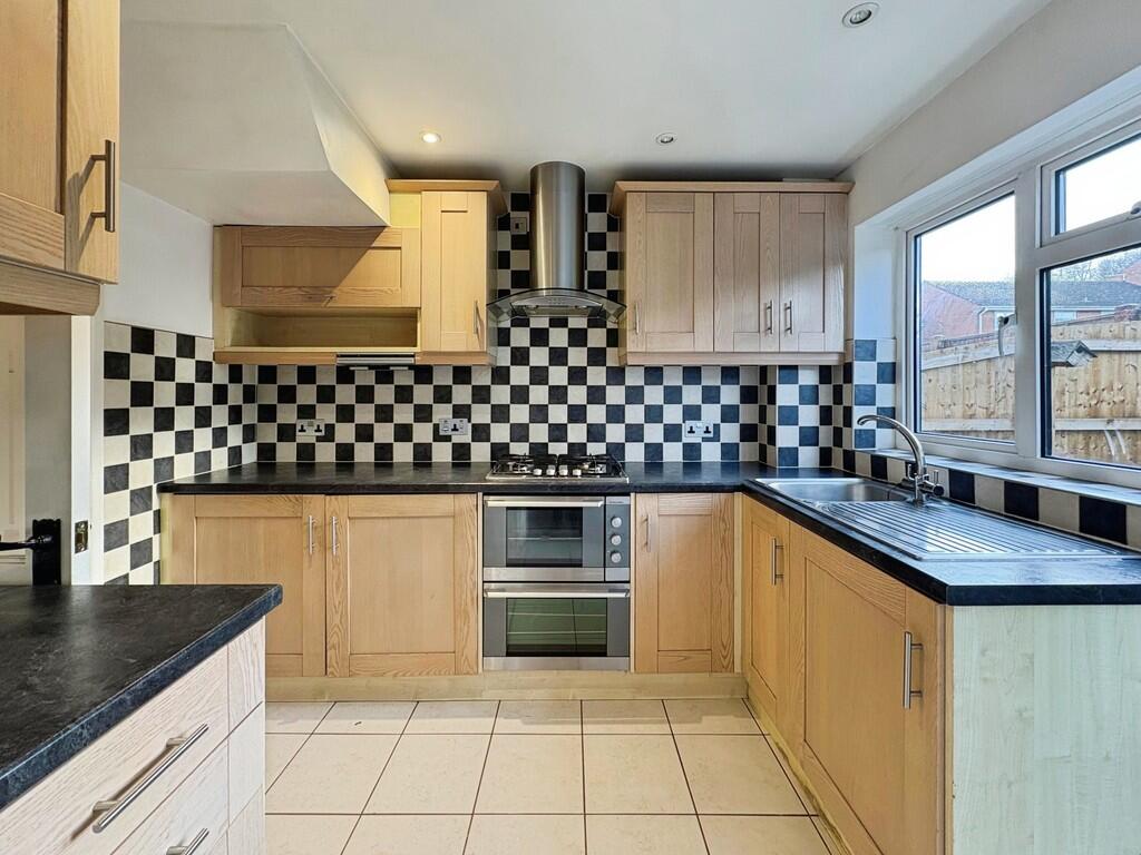 Additional image 4 of Pine Tree Avenue, Yeovil