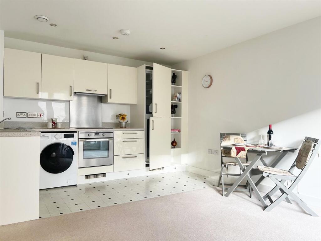 Additional image 4 of Grist Court, Bradford-On-Avon