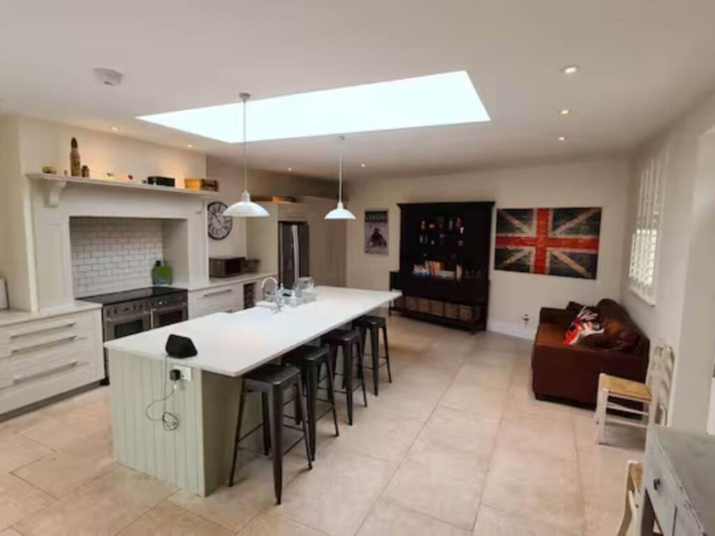 Additional image 7 of The Square, Wellow