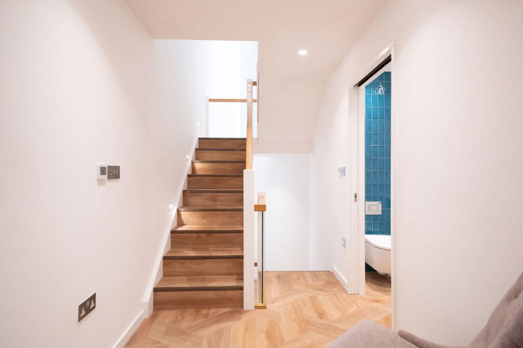 Additional image 30 of St James' Passage, Bath, BA1 1QS