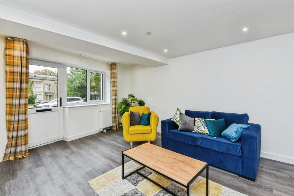 Additional image 17 of Vallis Road, Frome