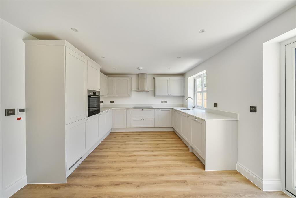 Additional image 3 of The Robins, Frome