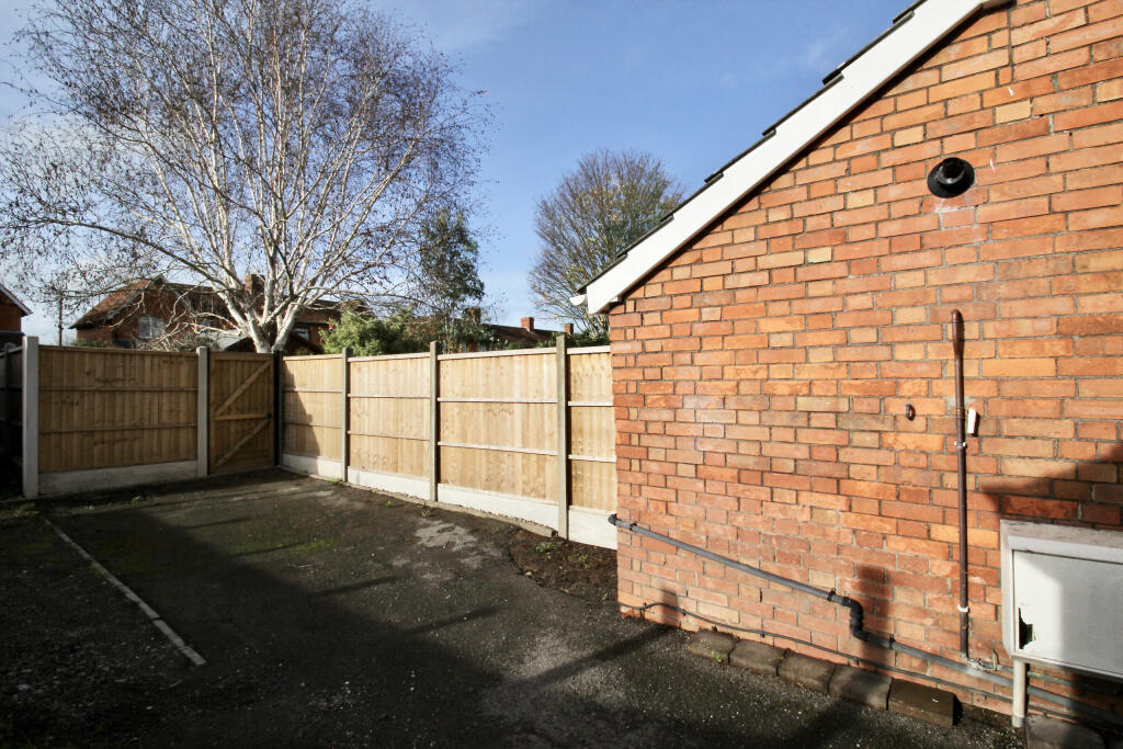 Additional image 20 of Ivythorn Road, Street