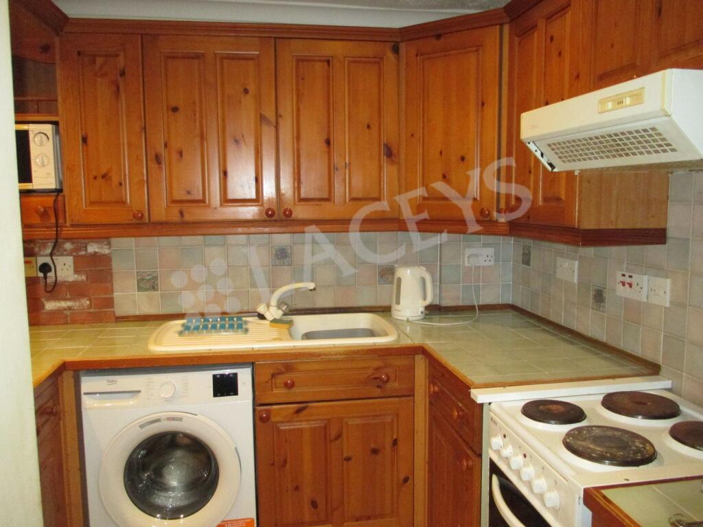 Additional image 11 of Flat 13, Blackdown House, Sparrow Road, Yeovil, Somerset, BA21 4BT