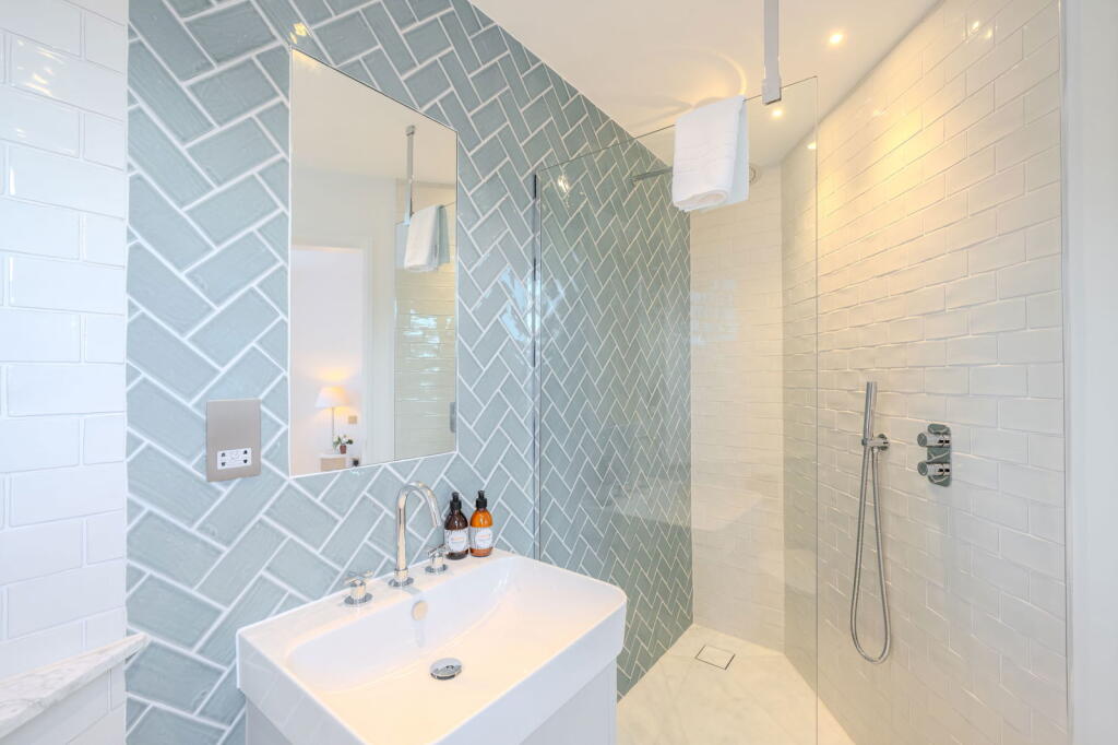 Additional image 27 of St James' Passage, Bath, BA1 1QS