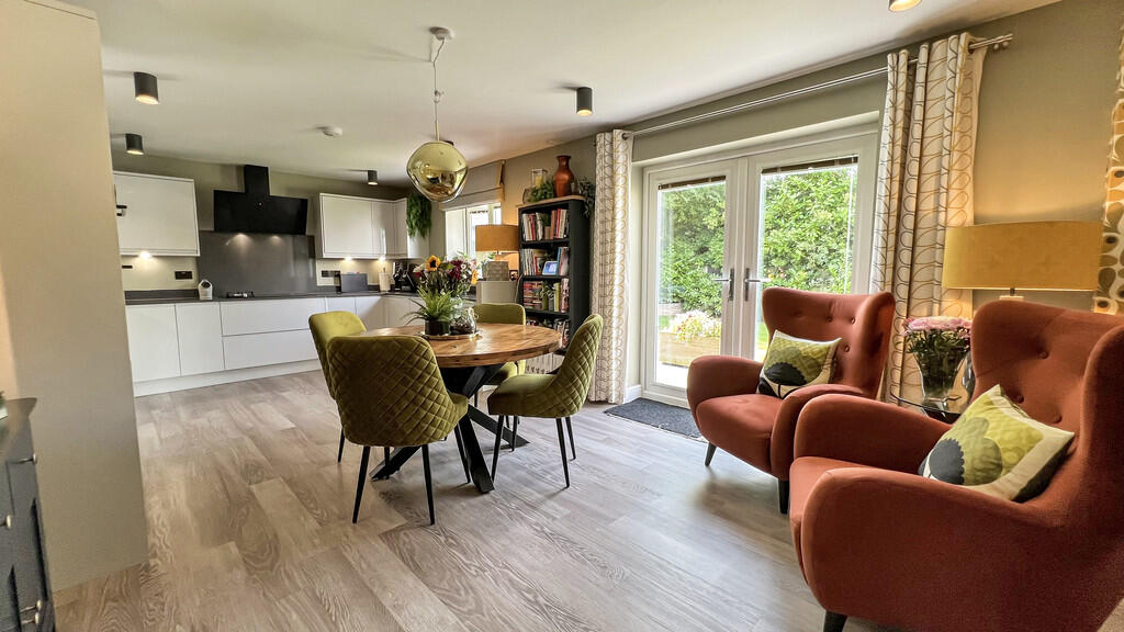 Additional image 4 of Youngs Court, Westbury