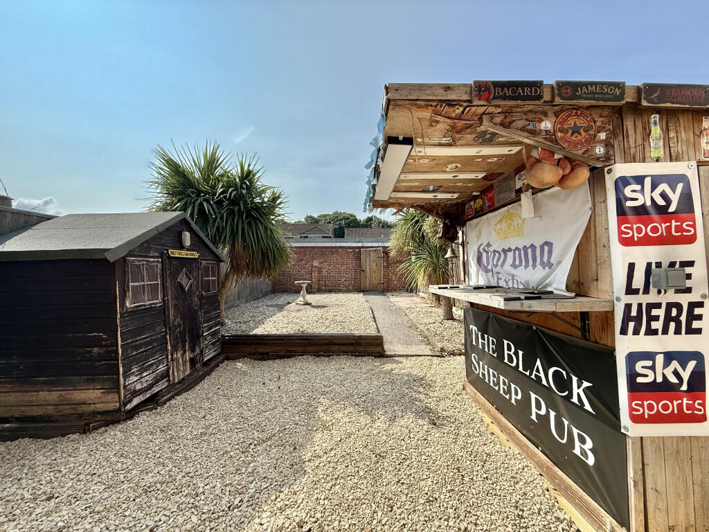 Additional image 18 of Holly Tree Walk, Yeovil, Somerset