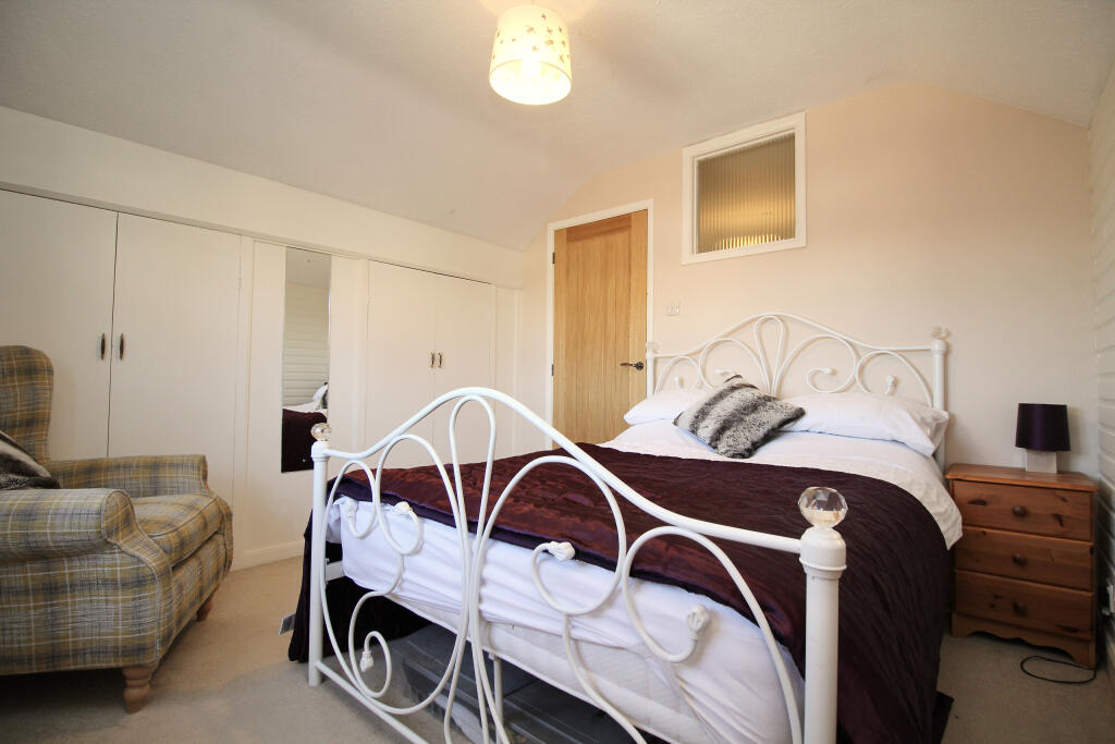 Additional image 10 of Oriel Road, Street