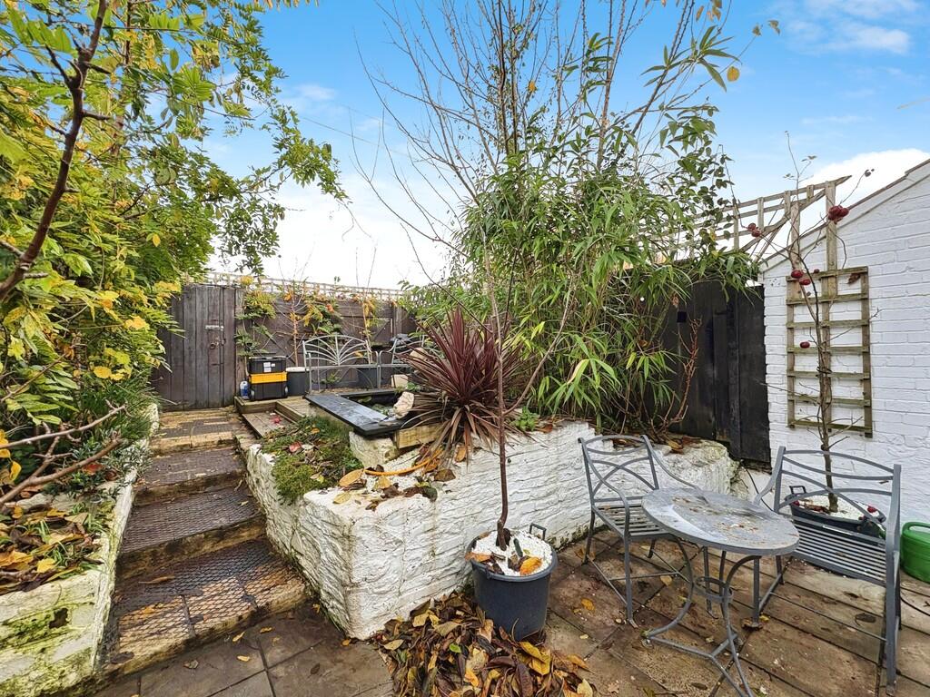 Additional image 26 of Woodland Grove, Yeovil