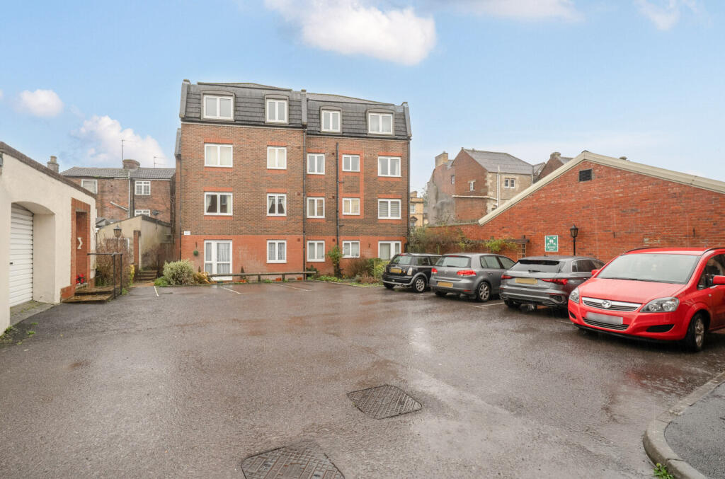 Chatham Court, Warminster, BA12