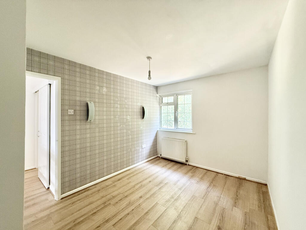 Additional image 10 of Holly Tree Walk, Yeovil, Somerset