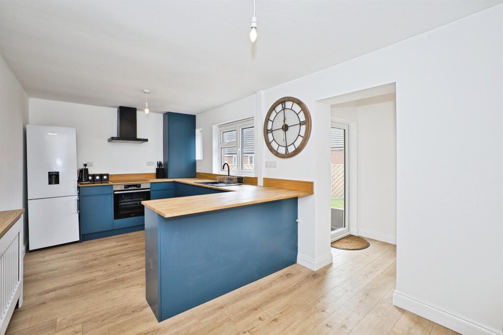 Additional image 6 of St. Johns Road, Yeovil