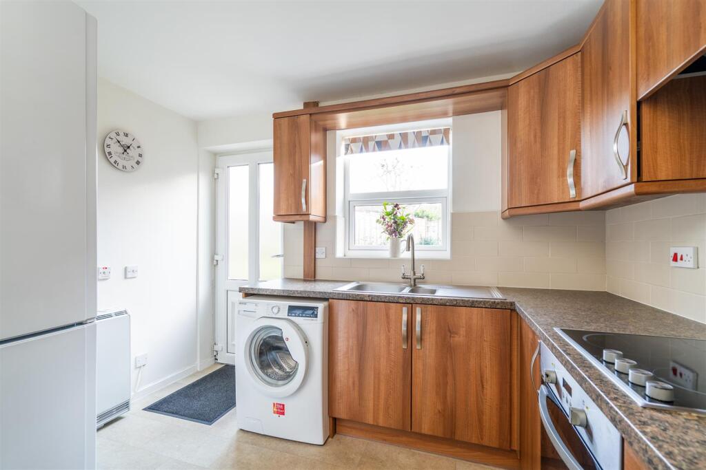 Additional image 3 of Hartlebury Close, Dorridge, Solihull