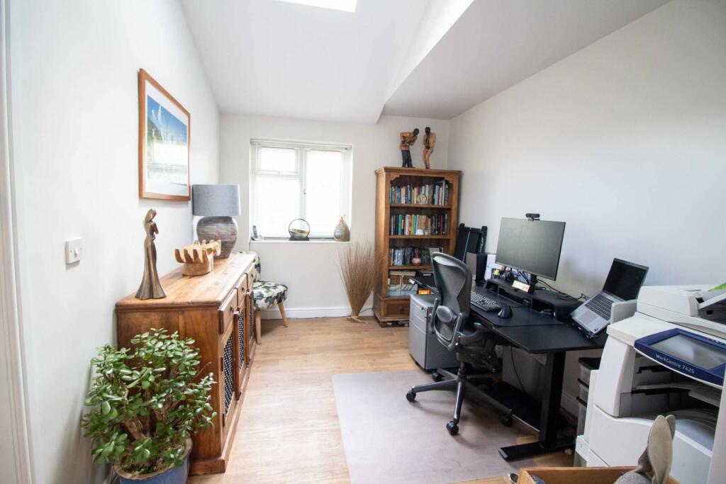 Additional image 8 of Whitechaple Lane, Oldford