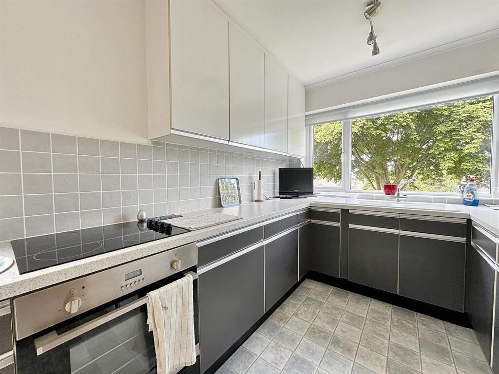 Additional image 4 of Castle Gardens, Bath