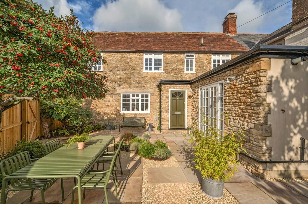 Additional image 16 of Quaperlake Street, Bruton, Somerset, BA10 0HA