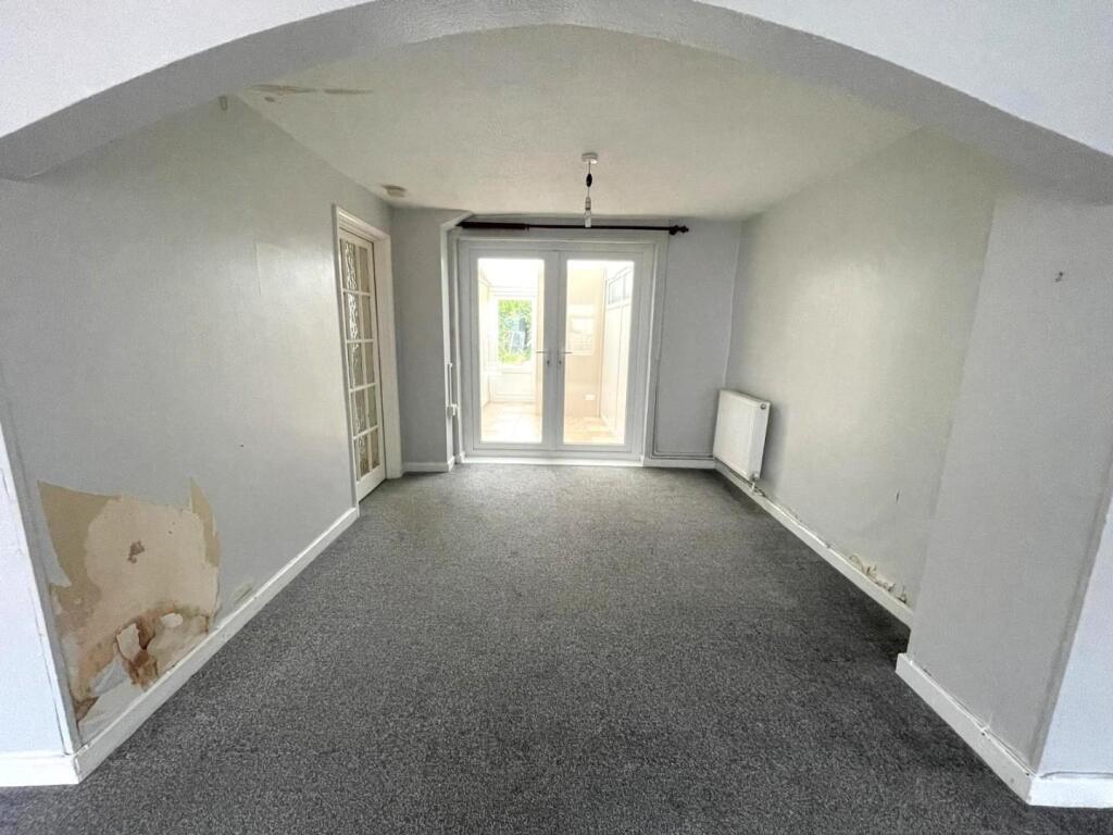 Additional image 4 of West End, Street