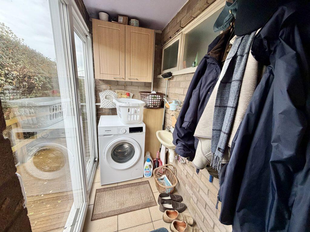 Additional image 6 of Yew Tree Close, Yeovil, Somerset, BA20