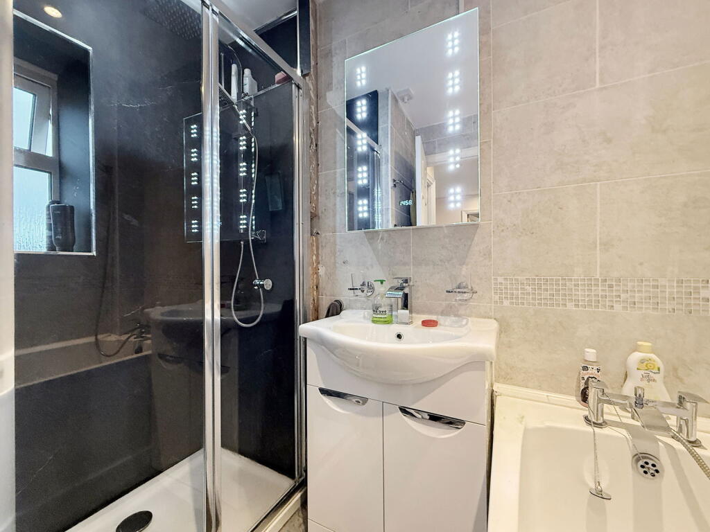 Additional image 12 of Newleaze, Hilperton, BA14