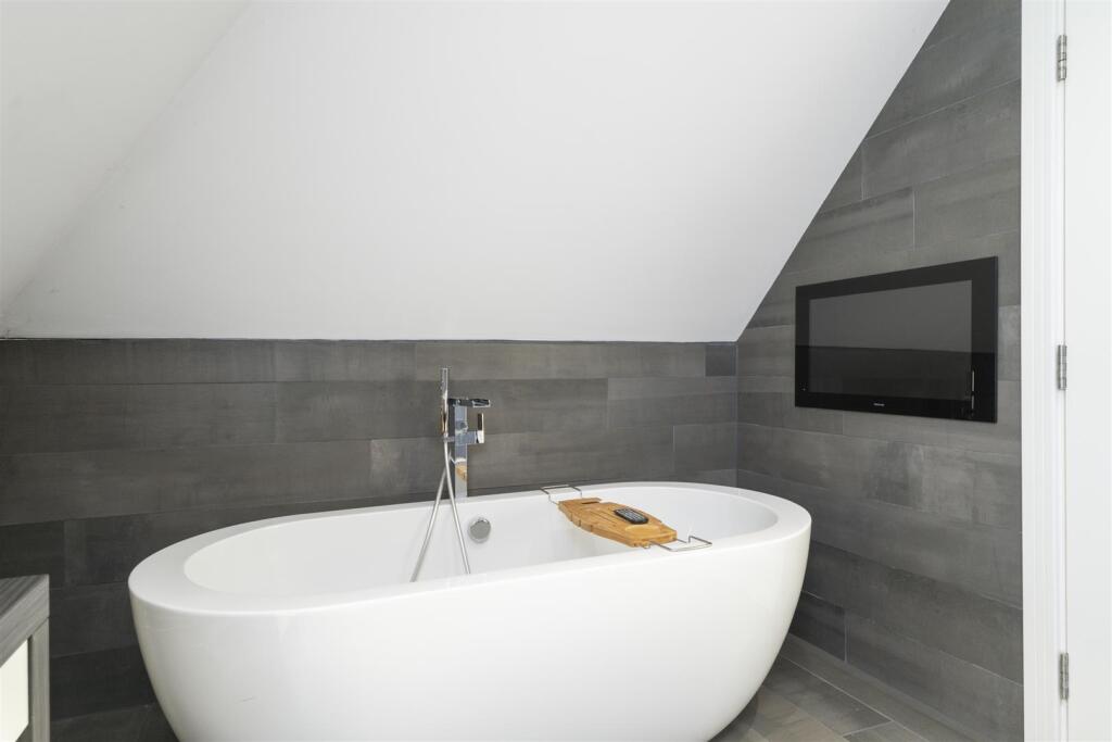 Additional image 39 of Avenue Road, Dorridge, Solihull