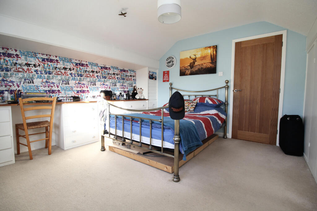 Additional image 9 of Oriel Road, Street