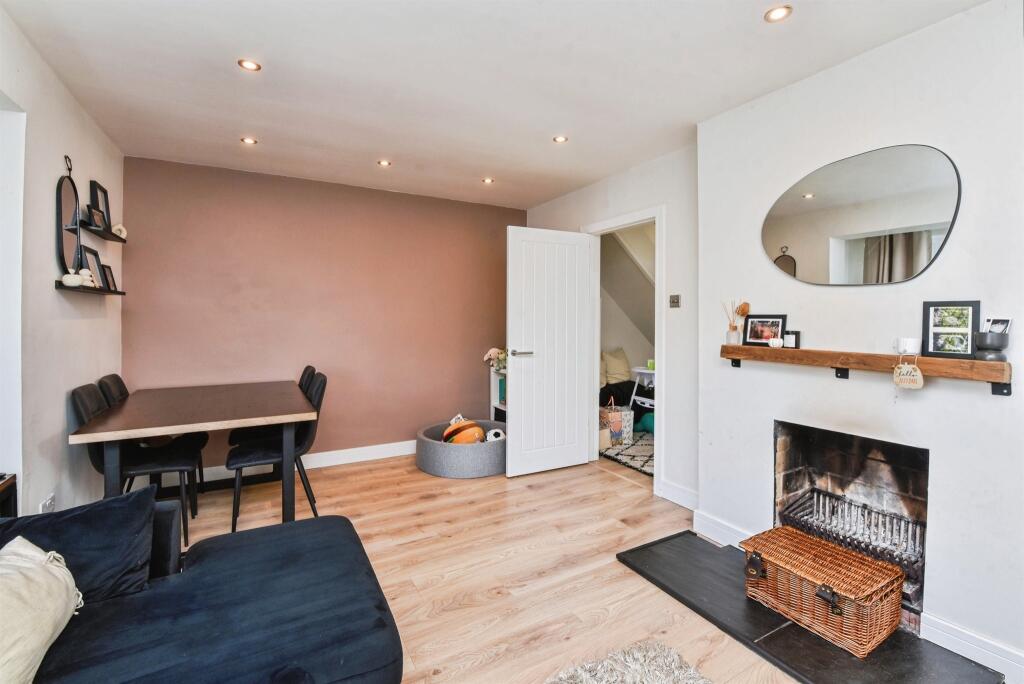 Additional image 10 of Langholm Avenue, Warminster