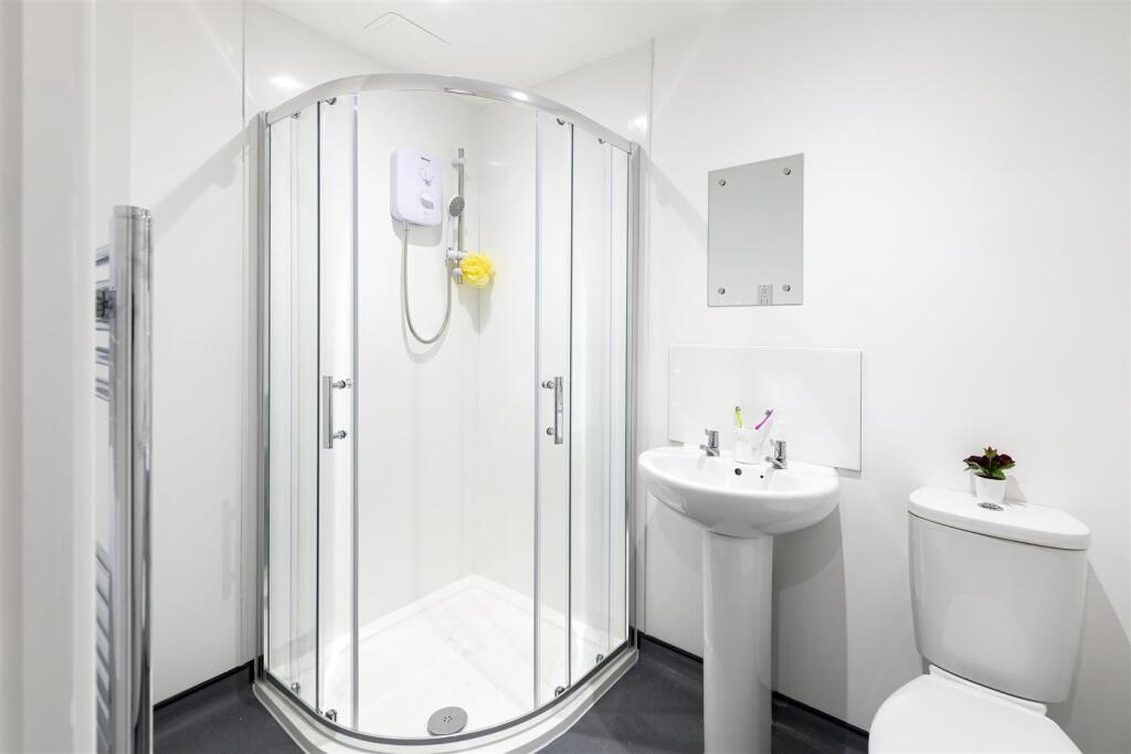 Additional image 6 of Banglo House, Lower Bristol Road, Bath, BA2