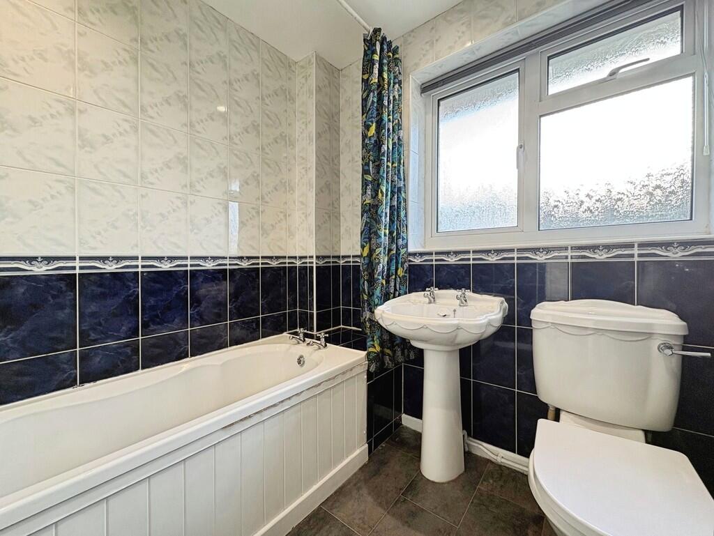 Additional image 18 of Pine Tree Avenue, Yeovil