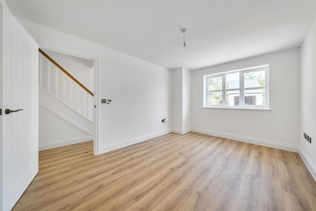 Additional image 4 of The Robins, Frome