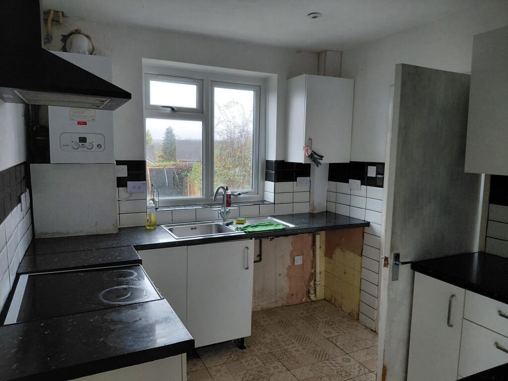 Southcrest Road, Redditch, B98 photo 5
